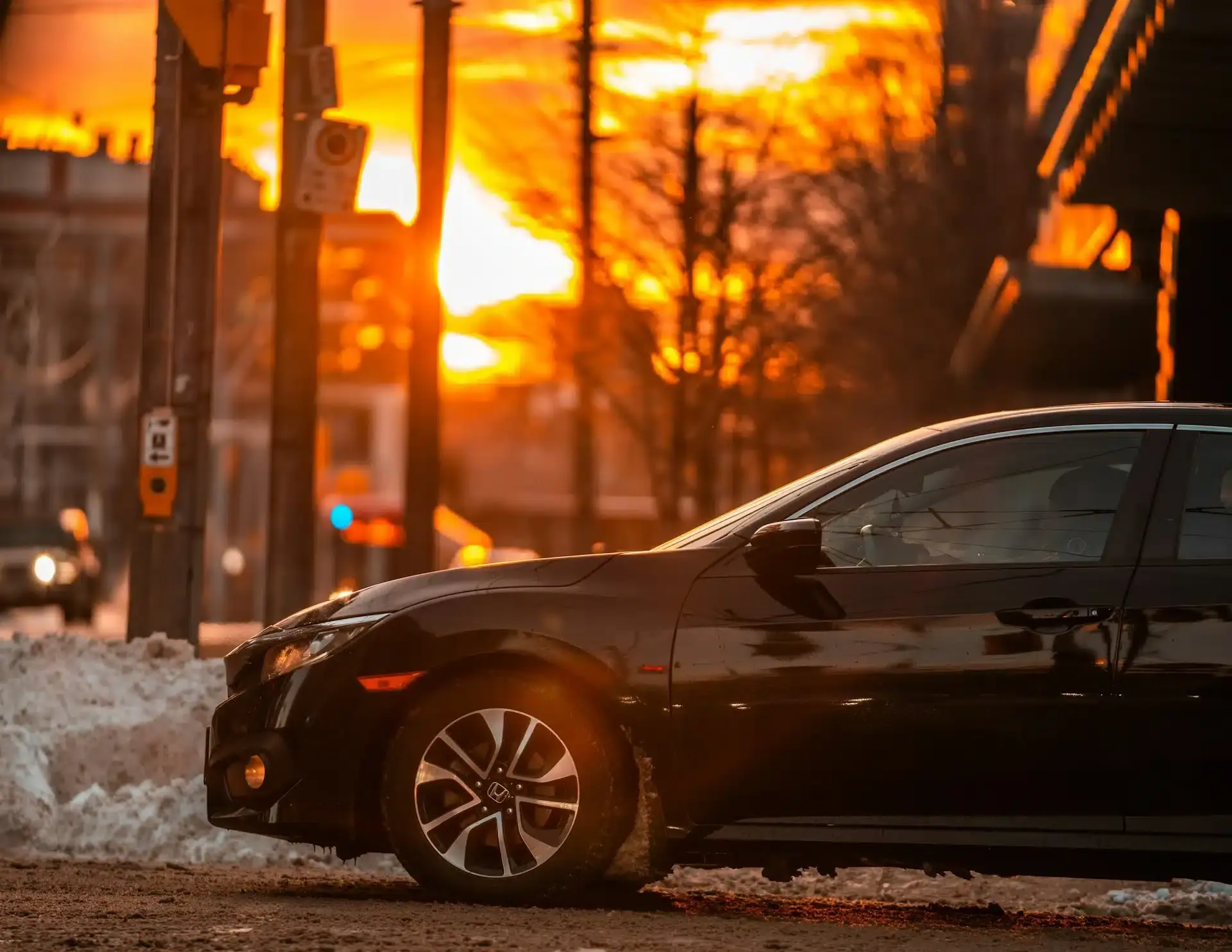 Keyless Entry Vulnerability (CVE-2025-6029) Threatens KIA Vehicles in Ecuador, Researcher Reports

The Nature of the KIA Vulnerability (CVE-2025-6029)

A security flaw (CVE-2025-6029) affects 2022-2025 KIA models in Ecuador using outdated key fobs with vulnerable chips HS2240 & EV1527. Attackers can exploit replay & brute force to unlock vehicles remotely.