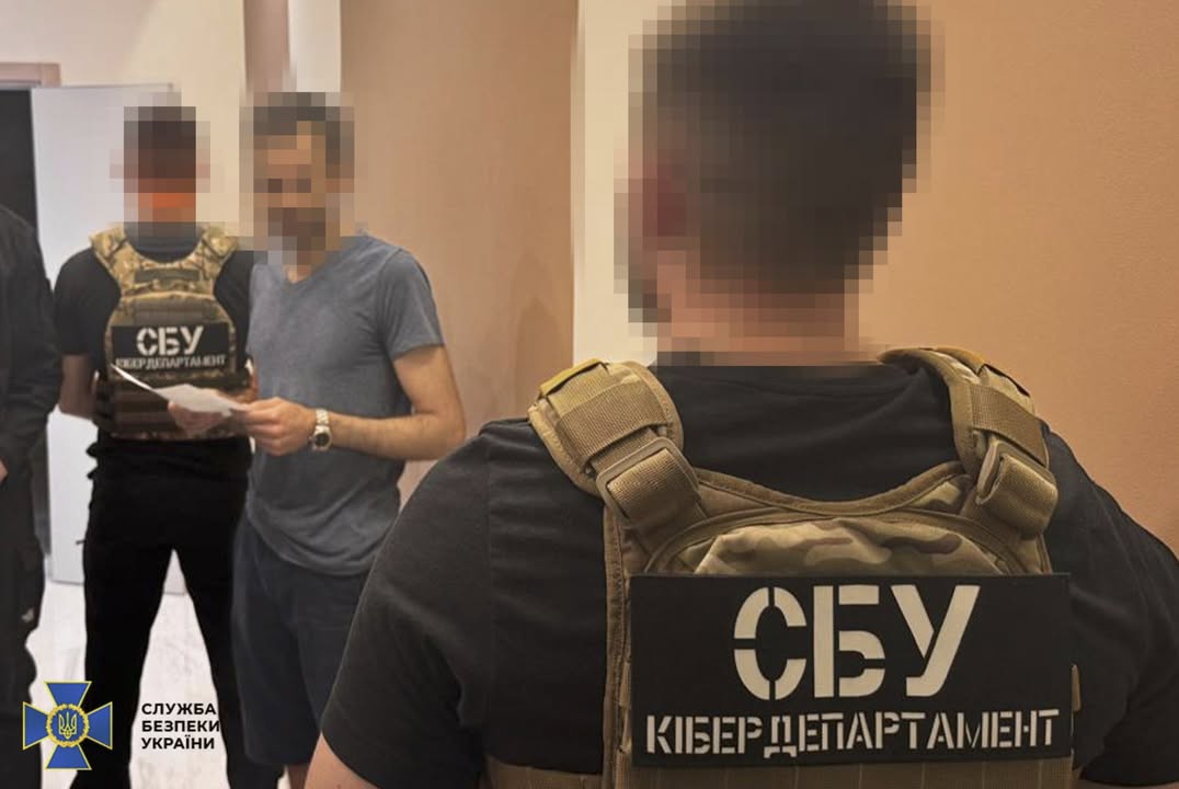 More pictures released by the Security Service of Ukraine of the Darkweb hacker forums site (XSS.is) admin arrest.

Cc @vxdb